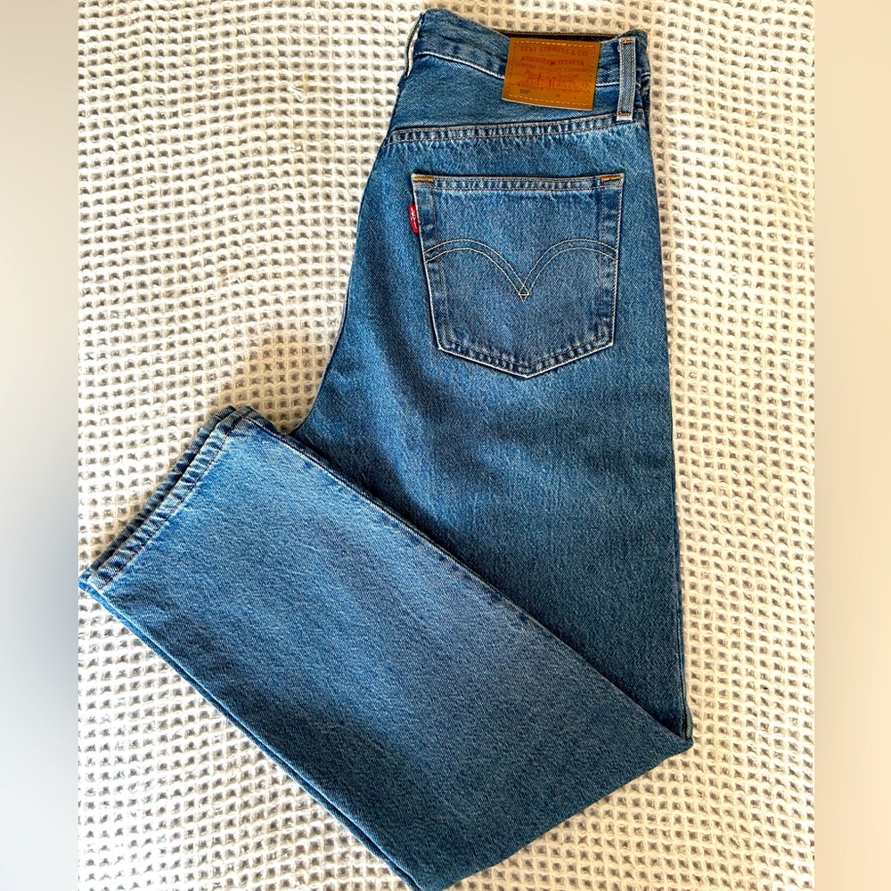 Levi’s 501 - Size 28 - Straight leg